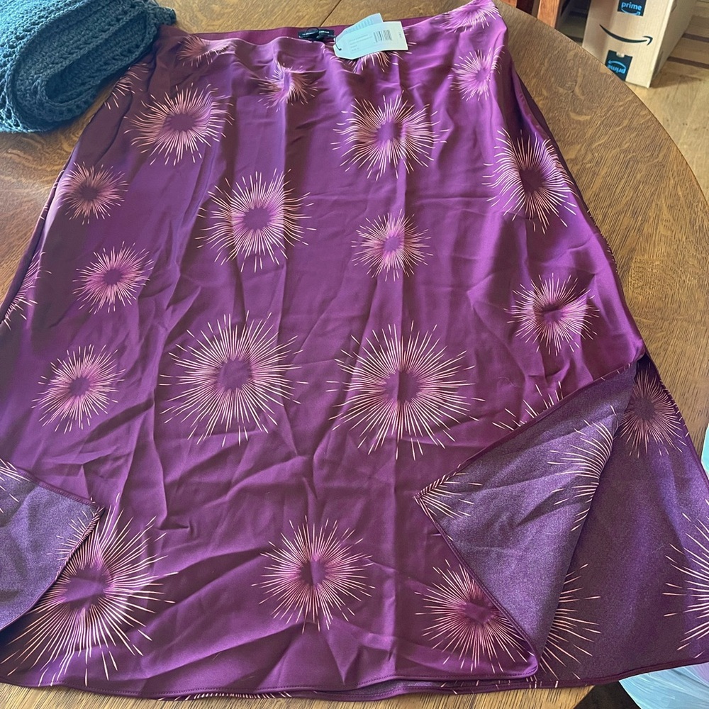 Universal standard satin skirt